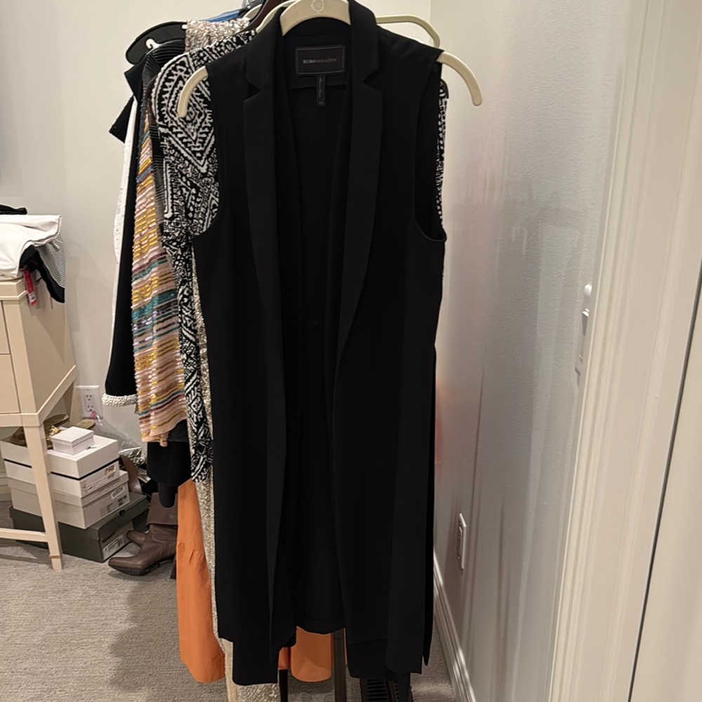 Black Sleeveless Jacket